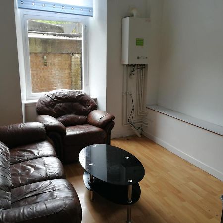 Budget Double Bedroom Near Glasgow City Centre And West End Exterior photo