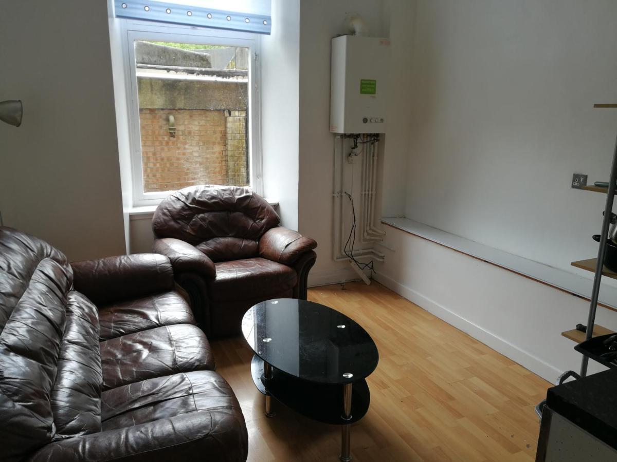 Budget Double Bedroom Near Glasgow City Centre And West End Exterior photo